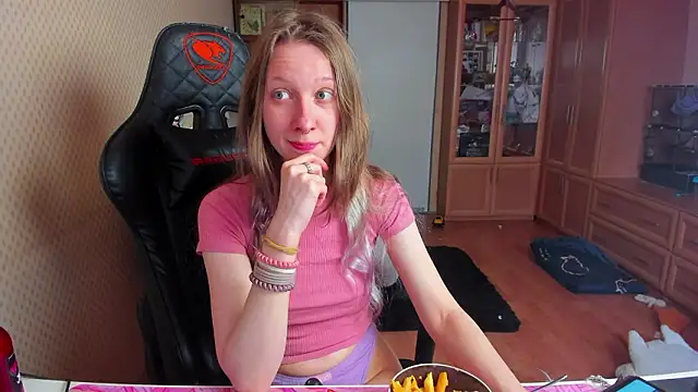 Snapshot of cutieMila chatting on February 2026 11:03:01 AM cutieMila online show from February 2026 11:03:01 AM