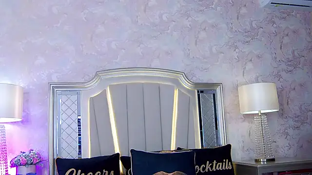 Issadorra online show from December 2024 10:27:01 AM