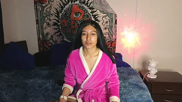 Snapshot of tony_and_sophia chatting on January 2025 11:04:02 AM tony and sophia online show from January 2025 11:04:02 AM