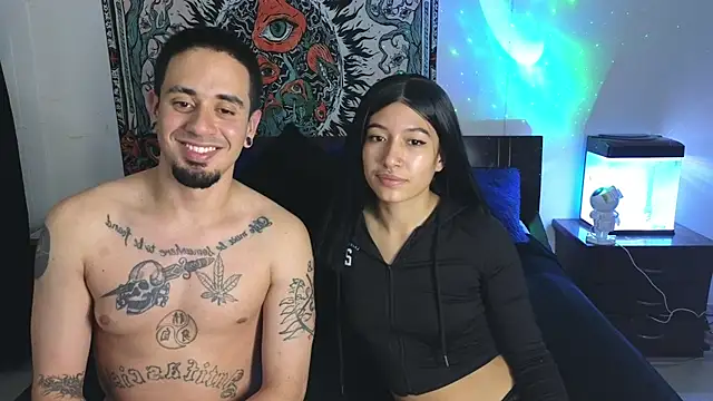 Snapshot of tony_and_sophia chatting on January 2025 02:04:02 AM tony and sophia online show from January 2025 02:04:02 AM