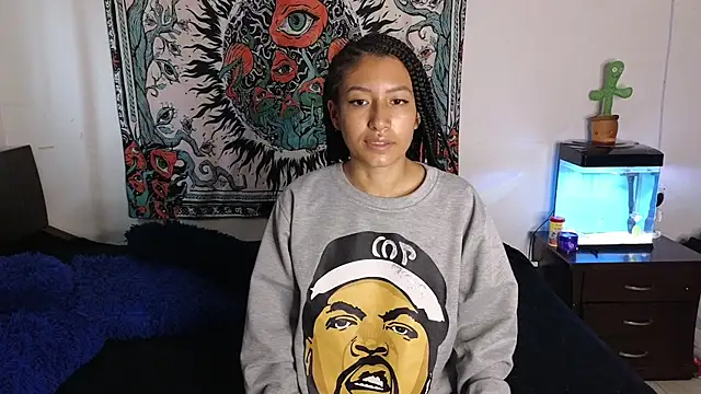 Snapshot of tony_and_sophia chatting on March 2026 12:00:01 PM tony and sophia online show from March 2026 12:00:01 PM