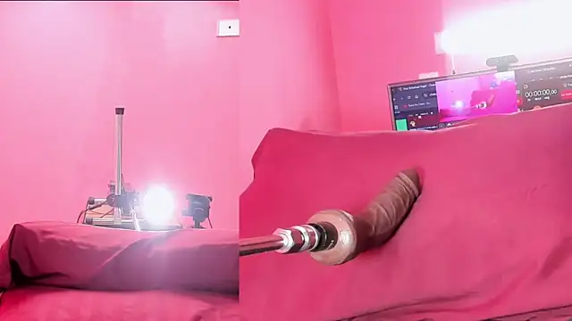 Snapshot of Criistal_Thompson chatting on February 2025 08:00:01 PM Criistal Thompson online show from February 2025 08:00:01 PM