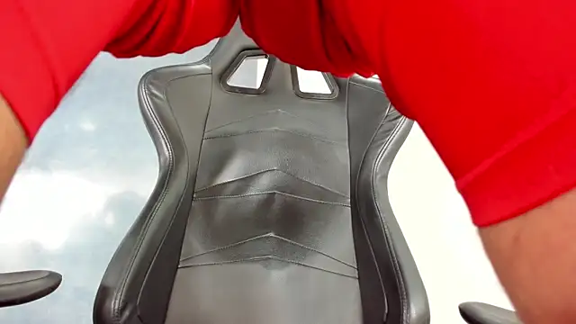 Snapshot of Bryan_Bronx chatting on March 2025 05:33:01 PM Bryan Bronx online show from March 2025 05:33:01 PM