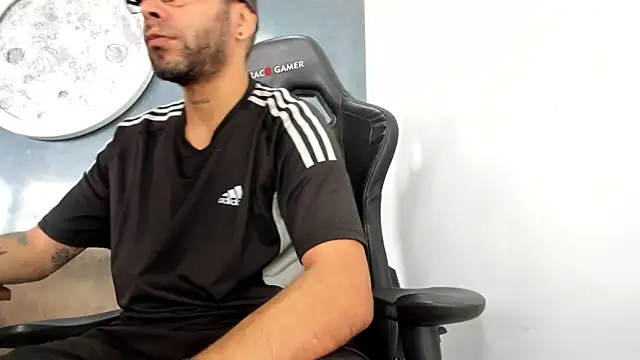 Snapshot of Bryan_Bronx chatting on October 2025 03:02:01 PM Bryan Bronx online show from October 2025 03:02:01 PM