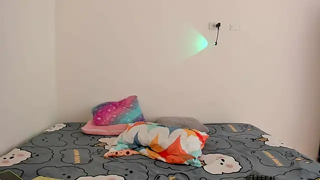 Snapshot of thamara26 chatting on November 2025 02:18:01 PM thamara26 online show from November 2025 02:18:01 PM