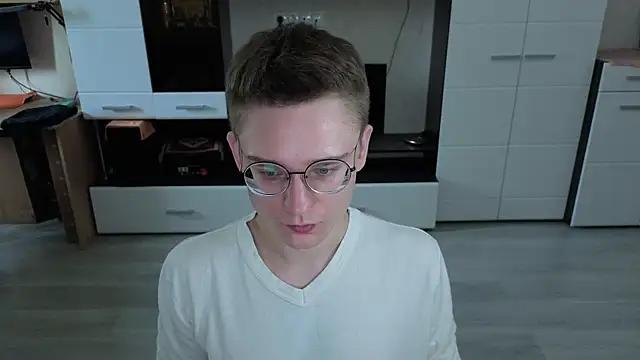 angryzan online show from November 2025 05:39:02 AM