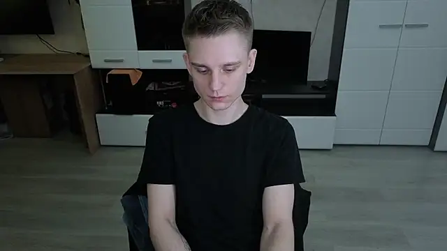 angryzan online show from April 2026 06:38:01 AM