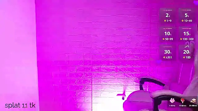 Snapshot of _hooly chatting on February 2025 12:05:02 PM hooly online show from February 2025 12:05:02 PM