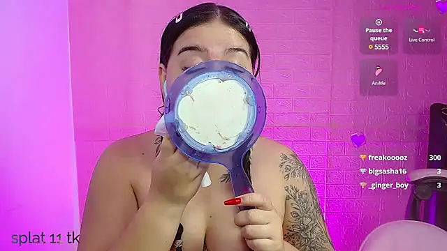 Snapshot of _hooly chatting on February 2025 04:50:01 PM hooly online show from February 2025 04:50:01 PM