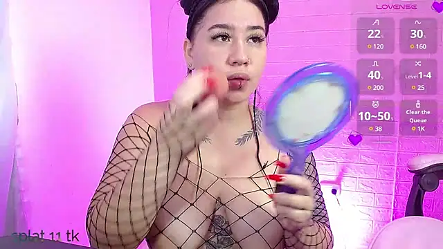 Snapshot of _hooly chatting on February 2025 03:21:01 PM hooly online show from February 2025 03:21:01 PM