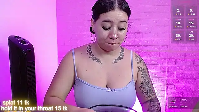 Snapshot of _hooly chatting on February 2025 11:52:01 AM hooly online show from February 2025 11:52:01 AM