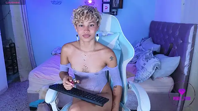 Snapshot of Peggy_Funn chatting on January 2025 03:08:02 AM Peggy Funn online show from January 2025 03:08:02 AM