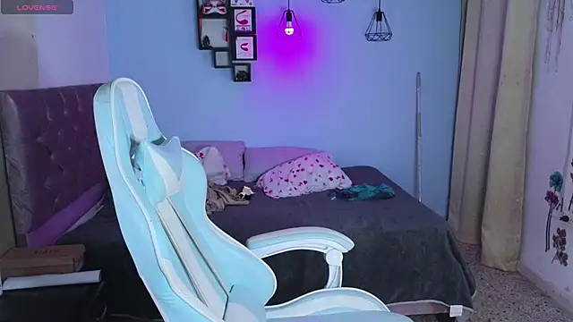 Snapshot of Peggy_Funn chatting on February 2025 04:09:02 AM Peggy Funn online show from February 2025 04:09:02 AM