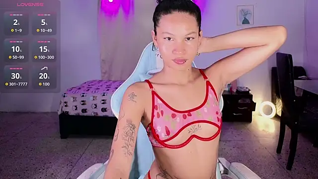 Snapshot of Peggy_Funn chatting on October 2025 12:08:01 AM Peggy Funn online show from October 2025 12:08:01 AM