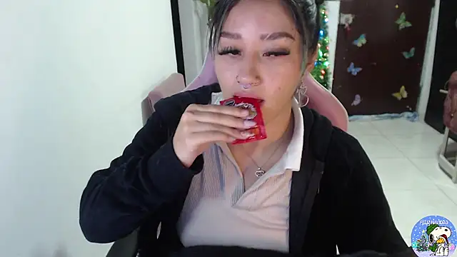 Snapshot of littleangel1_m chatting on December 2025 12:40:01 AM littleangel1 m online show from December 2025 12:40:01 AM