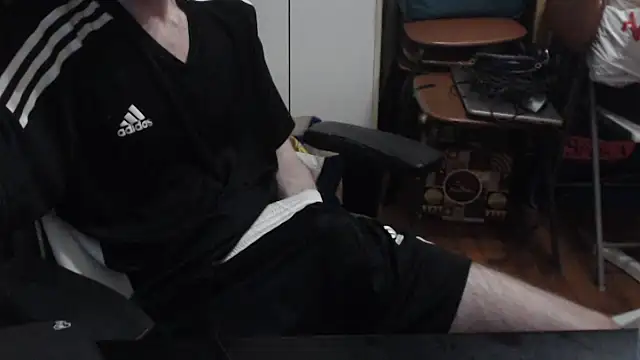 Snapshot of _Nico03_ chatting on September 2025 12:58:02 AM Nico03 online show from September 2025 12:58:02 AM