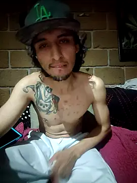 Snapshot of Pitudo20cmm chatting on September 2025 06:48:01 AM Pitudo20cmm online show from September 2025 06:48:01 AM