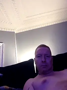 walker1979 online show from October 2025 11:58:01 PM