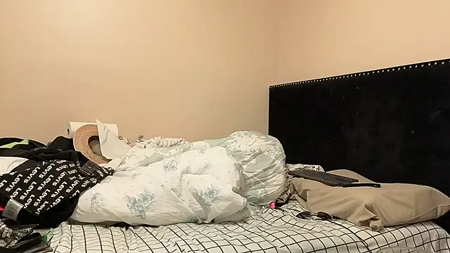 hailzeffn online show from October 2025 10:21:02 AM