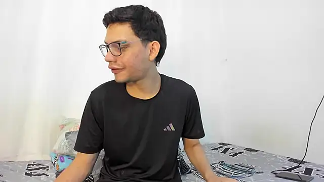 Diego-Monsalve online show from March 2026 11:21:02 PM