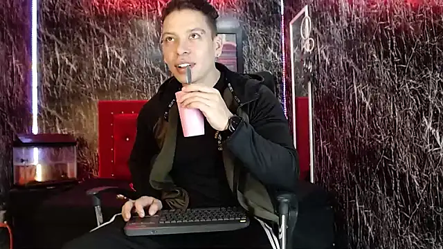 Snapshot of Baxter_Dex chatting on December 2024 06:06:02 AM Baxter Dex online show from December 2024 06:06:02 AM