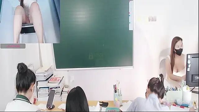 Snapshot of _Math_ chatting on July 2026 02:39:01 AM Math online show from July 2026 02:39:01 AM