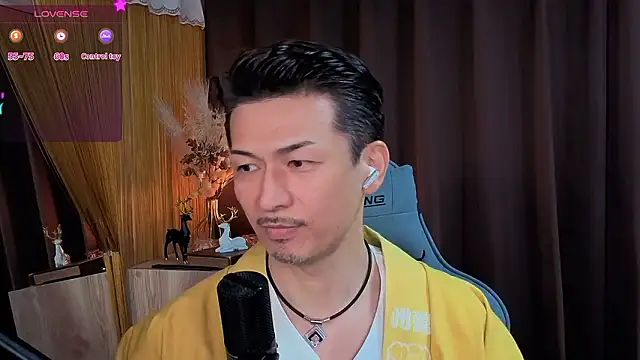 HARU-outdoor-x online show from October 2025 02:18:02 PM