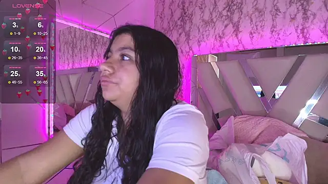 Snapshot of Miaa_Smiith1 chatting on December 2024 11:36:02 AM Miaa Smiith1 online show from December 2024 11:36:02 AM