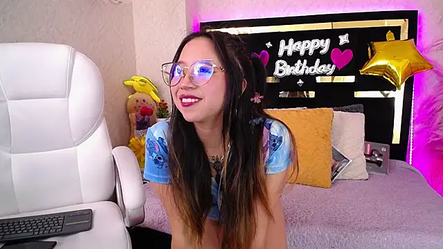 Snapshot of Moon_Water__ chatting on February 2025 07:07:01 AM Moon Water online show from February 2025 07:07:01 AM