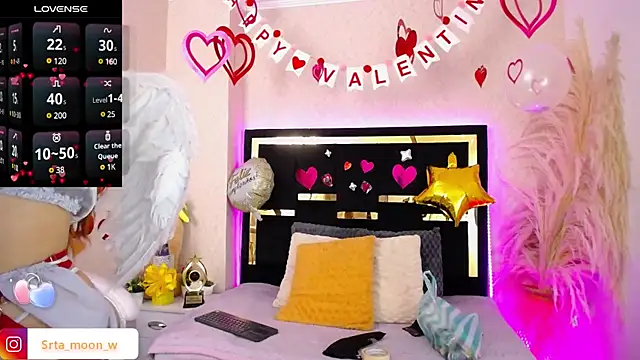 Snapshot of Moon_Water__ chatting on February 2025 11:21:01 AM Moon Water online show from February 2025 11:21:01 AM