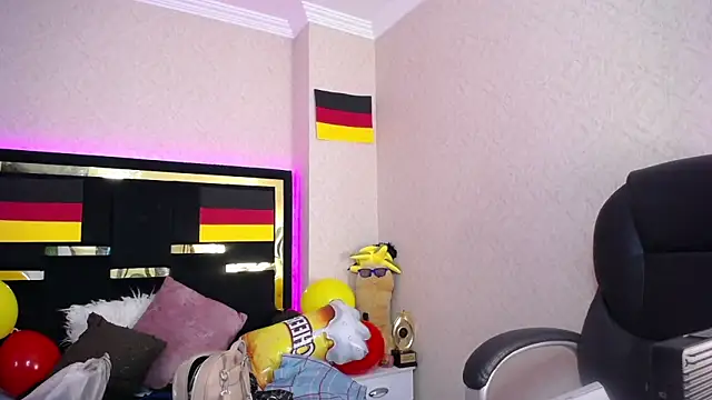 Snapshot of Moon_Water__ chatting on September 2025 11:59:02 AM Moon Water online show from September 2025 11:59:02 AM