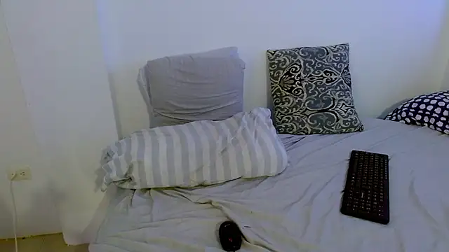 Snapshot of samanta_r_ chatting on February 2025 06:23:02 PM samanta r  online show from February 2025 06:23:02 PM