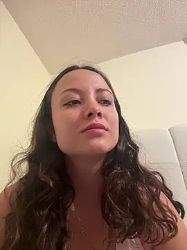 Megan Rodrigo online show from April 2026 10:02:02 AM