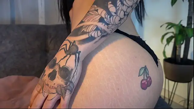 Roxanne 08 online show from February 2026 06:17:02 PM