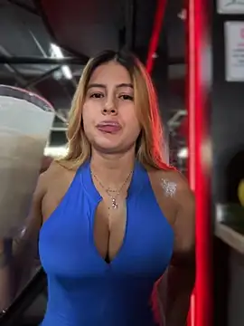 Amber Martins  online show from October 2025 05:33:02 PM