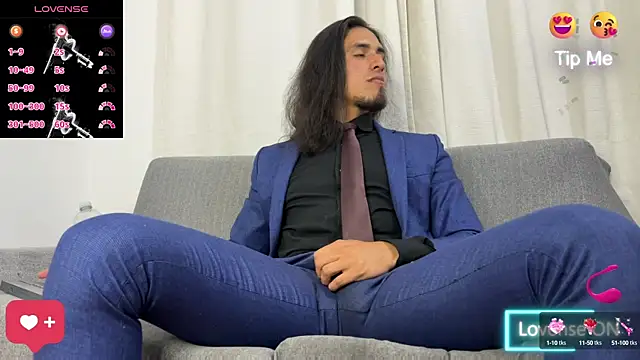 Snapshot of Tom_blunt96 chatting on November 2025 01:49:02 AM Tom blunt96 online show from November 2025 01:49:02 AM