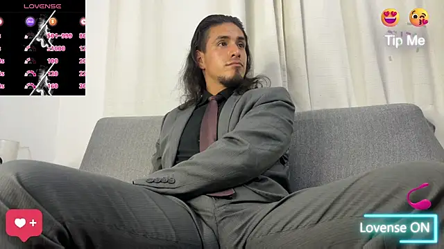 Snapshot of Tom_blunt96 chatting on November 2025 05:06:01 AM Tom blunt96 online show from November 2025 05:06:01 AM