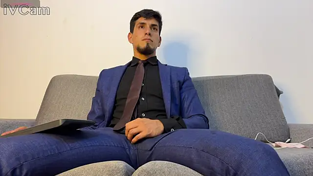 Tom blunt96 online show from April 2026 11:11:02 PM