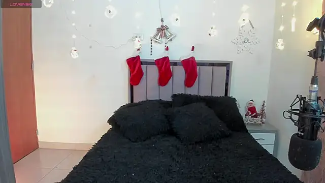 Snapshot of Kayla_foxxy chatting on December 2025 03:58:02 AM Kayla foxxy online show from December 2025 03:58:02 AM