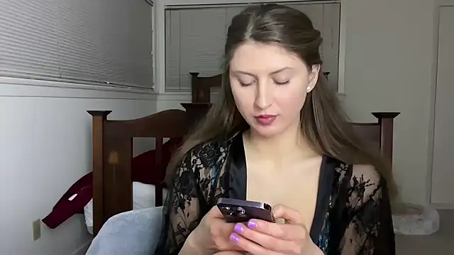 YUMIandbigWOLF online show from February 2026 12:31:01 AM