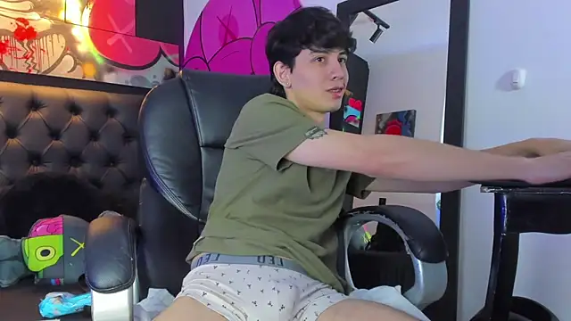 Snapshot of Santi_delacruz chatting on January 2025 03:00:02 PM Santi delacruz online show from January 2025 03:00:02 PM