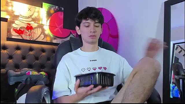 Snapshot of Santi_delacruz chatting on January 2025 03:39:01 PM Santi delacruz online show from January 2025 03:39:01 PM