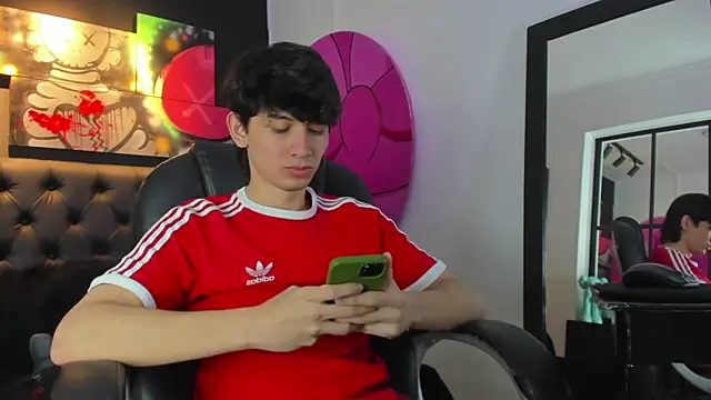 Snapshot of Santi_delacruz chatting on January 2025 01:42:01 PM Santi delacruz online show from January 2025 01:42:01 PM