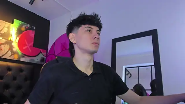 Snapshot of Santi_delacruz chatting on February 2025 01:48:01 PM Santi delacruz online show from February 2025 01:48:01 PM