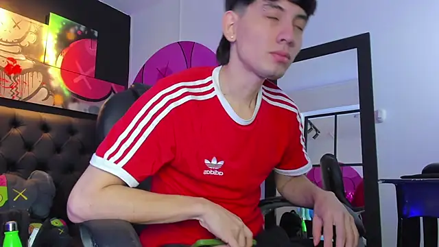 Snapshot of Santi_delacruz chatting on February 2025 03:14:01 PM Santi delacruz online show from February 2025 03:14:01 PM