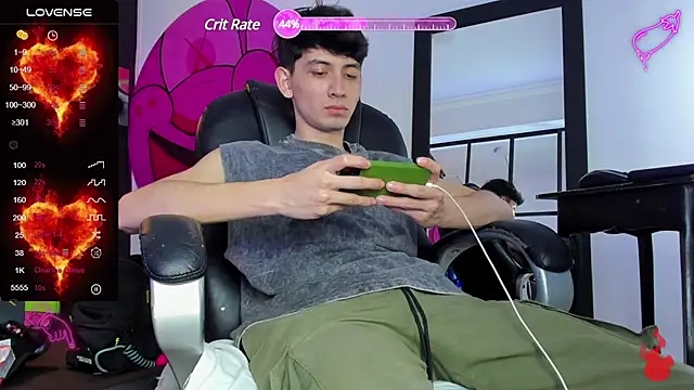 Snapshot of Santi_delacruz chatting on February 2025 08:51:02 PM Santi delacruz online show from February 2025 08:51:02 PM