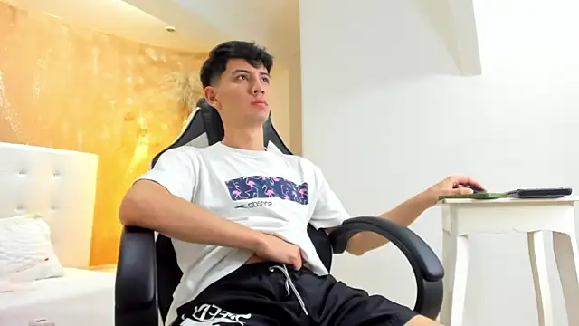 Snapshot of Santi_delacruz chatting on March 2025 04:04:01 PM Santi delacruz online show from March 2025 04:04:01 PM