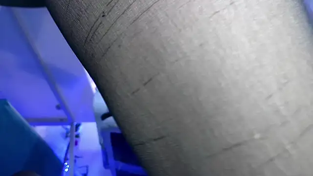 Snapshot of SUZZET_22 chatting on December 2025 02:25:02 PM SUZZET 22 online show from December 2025 02:25:02 PM