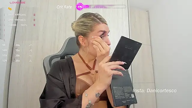 Snapshot of barbie_millit chatting on December 2024 01:44:02 PM barbie millit online show from December 2024 01:44:02 PM