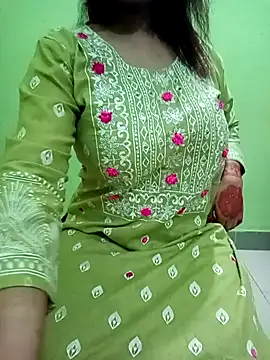 Snapshot of Dayna-36 chatting on December 2024 03:47:02 PM Dayna-36 online show from December 2024 03:47:02 PM